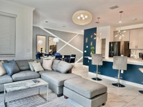 Luxury 4 Bedroom 3 bath pool Home 237